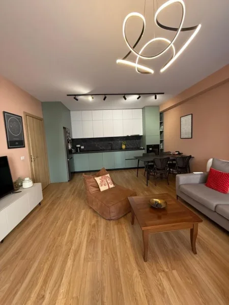 Tirane, shitet apartament 2+1 Kati 3, 105 m² 320.000 € (Rruga e Barrikadave)