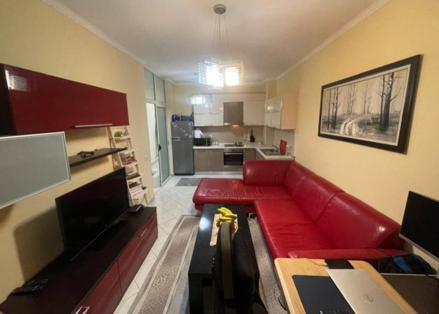 Tirane, jepet me qera apartament 1+1 Kati 4, 60 m² 300 € (Rruga Agon, tek Ardeno, Casa Italia)
