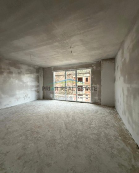 Tirane, shitet apartament 2+1 Kati 3, 104 m² 18.900.000 ALL (Liqeni i Thate)