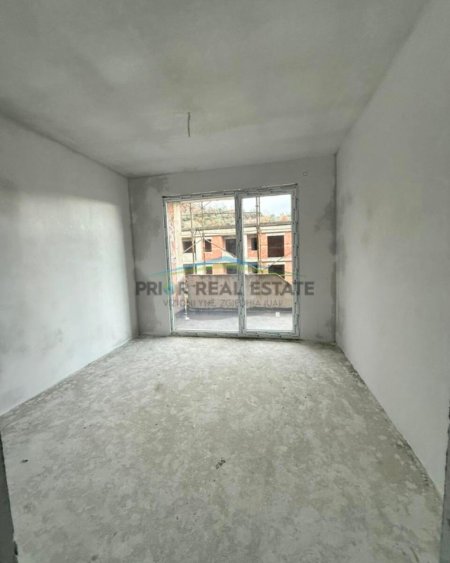 Tirane, shitet apartament 2+1 Kati 3, 104 m² 18.900.000 ALL (Liqeni i Thate)