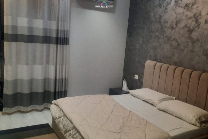 Tirane, jepet me qera apartament 2+1 Kati 3, 123 m² 750 € (Rruga e Dibres)