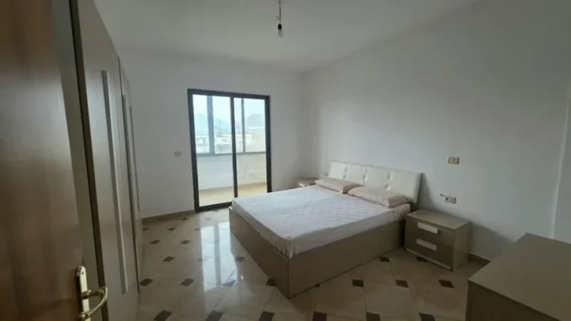 Tirane, jepet me qera apartament 2+1 Kati 2, 70 m² 600 € (Unaza Re)