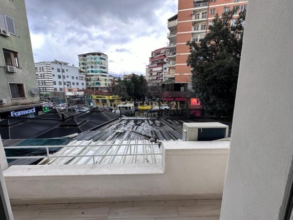 Tirane, shes apartament 2+1+Ballkon Kati 2, 105 m² 300.000 € 