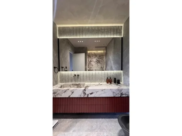 Tirane, jepet me qera apartament 1+1+Ballkon Kati 11, 170 m² 2.000 € 