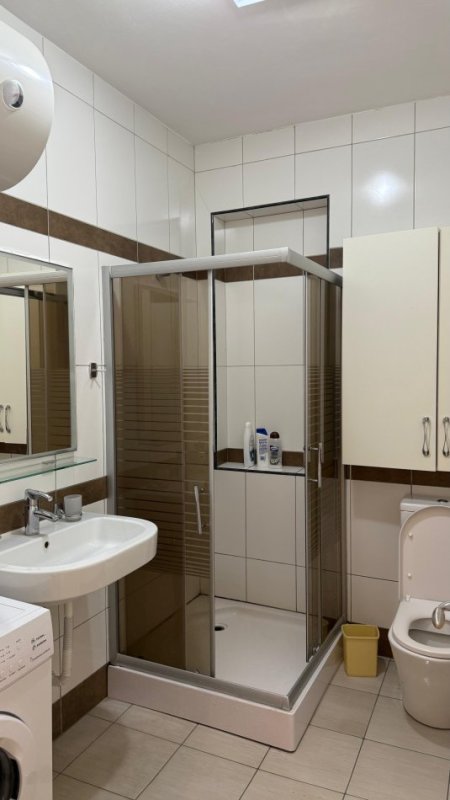 Durres, jepet me qera apartament 2+1+Ballkon Kati 6, 80 m² 550 € (vila e zogut)