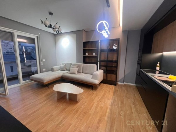 Tirane, jepet me qera apartament 2+1 Kati 3, 1.200 m² 1.200 € 