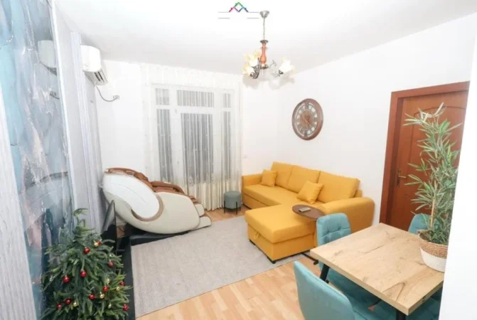 Tirane, jepet me qera apartament 2+1 Kati 3, 100 m² 1.200 € (Rruga Selite e Vjeter)
