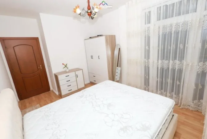 Tirane, jepet me qera apartament 2+1 Kati 3, 100 m² 1.200 € (Rruga Selite e Vjeter)