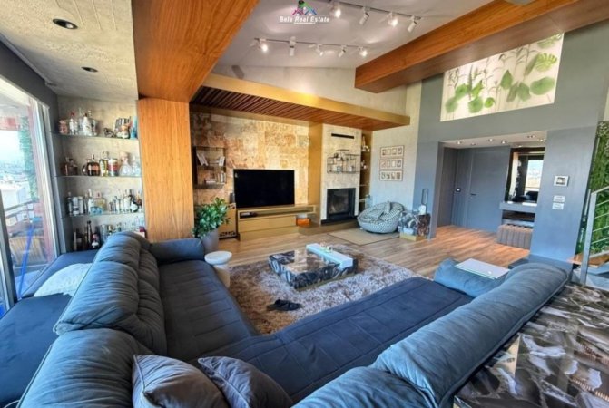 Tirane, jepet me qera apartament duplex 3+1 Kati 4, 280 m² 1.900 € (rruga Peti)