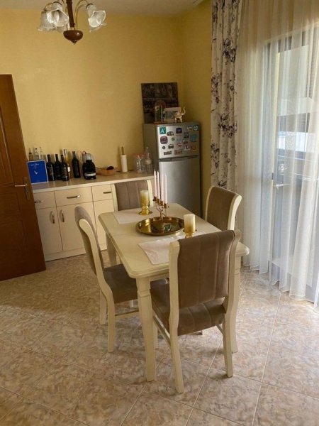 jepet me qera apartament 1+1+Ballkon Kati 6, 75 m² 600 € (RRUGA E KAVAJES)