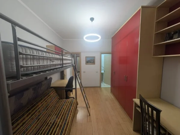 Tirane, jepet me qera apartament 2+1 Kati 6, 120 m² 550 € (Myslym Shyri)