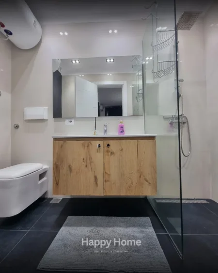 Tirane, jepet me qera apartament 2+1+Ballkon , 100 m² 1.000 € 