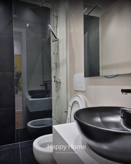 Tirane, jepet me qera apartament 2+1+Ballkon , 100 m² 1.000 € 