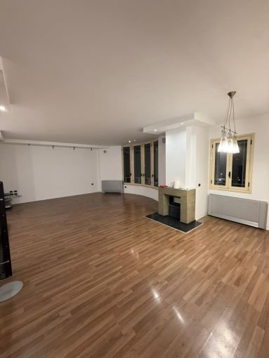 Tirane, shitet apartament 2+1+Aneks+Ballkon , 173 m² 350.000 € (liqeni artificial)