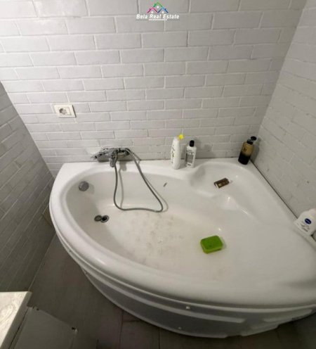 Tirane, jepet me qera apartament 2+1 Kati 1, 111 m² 600 € (Rruga Bill Klinton)