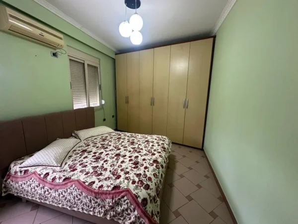 Tirane, jepet me qera apartament 1+1+Aneks Kati 2, 75 m² 600 €  Rruga DURRËSIT,Tirane.
