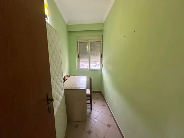 Tirane, jepet me qera apartament 1+1+Aneks Kati 2, 75 m² 600 €  Rruga DURRËSIT,Tirane.