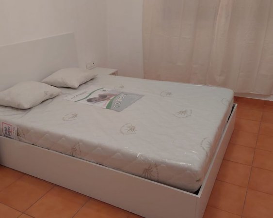 Tirane, jepet me qera apartament 2+1+Ballkon Kati 8, Mobiluar,  450 € ne ASTIR, Tirane