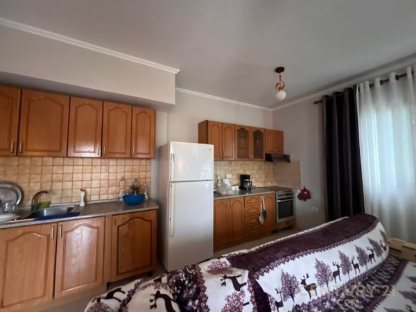 Tirane, jepet me qera apartament 2+1 Kati 2, 62 m² 600 € (Kopshti Zoologjik bot130568)