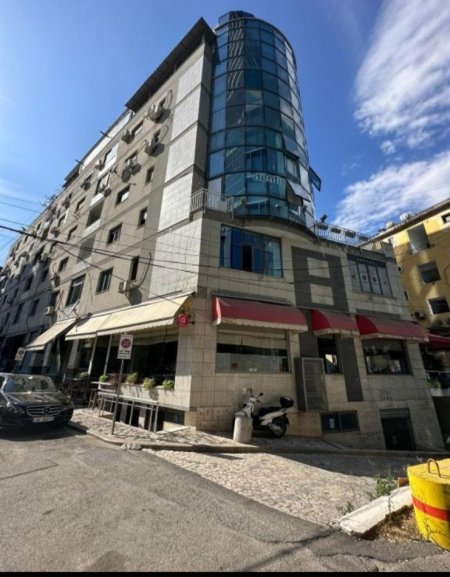 Tirane, jepet me qera apartament 2+1+Ballkon Kati 5, 105 m² 1.300 € 