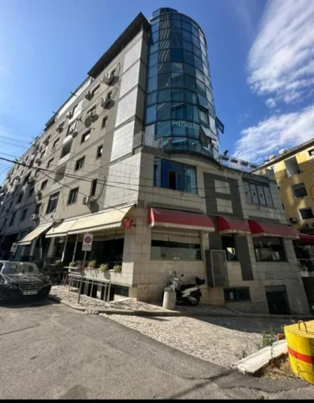 Tirane, jepet me qera apartament 2+1+Ballkon Kati 5, 105 m² 1.200 €