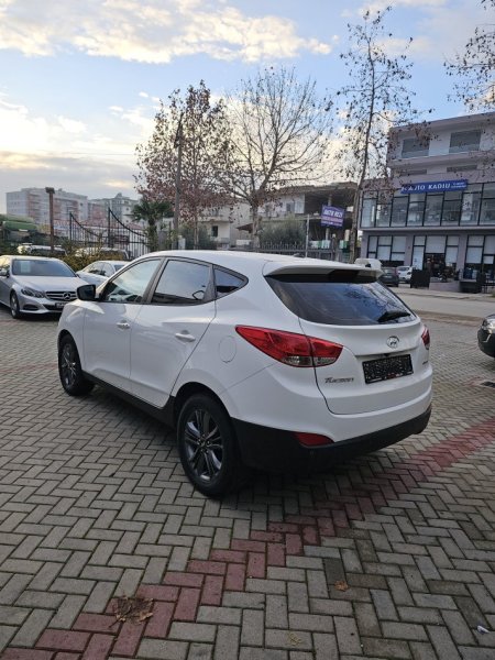 Fier, shes makine Hyundai Tucson Nafte, e bardhë automatik 9.200 €