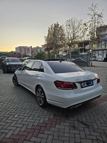 Fier, shes makine Mercedes E 250 cdi 4 matic, Nafte, e bardhë automatik 12.500 €