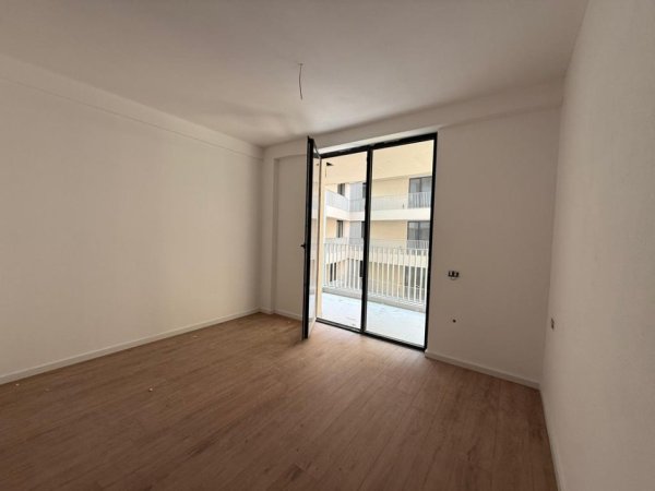 Tirane, jepet me qera apartament Kati 9, 96 m² 900 €