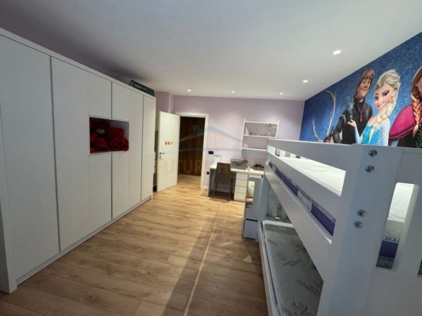 Tirane, jepet me qera apartament Kati 5, 108 m² 1.000 €