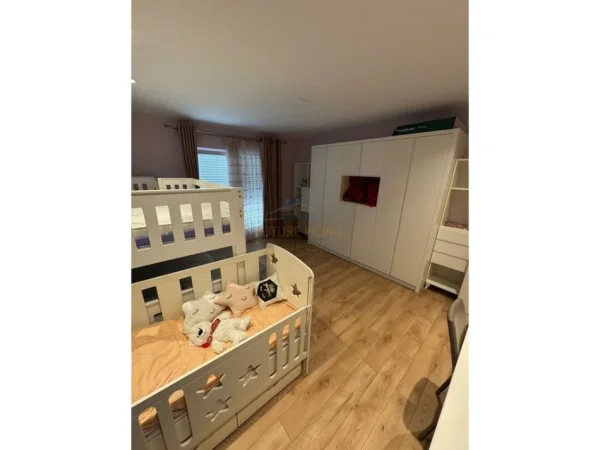 Tirane, jepet me qera apartament Kati 5, 108 m² 1.000 €