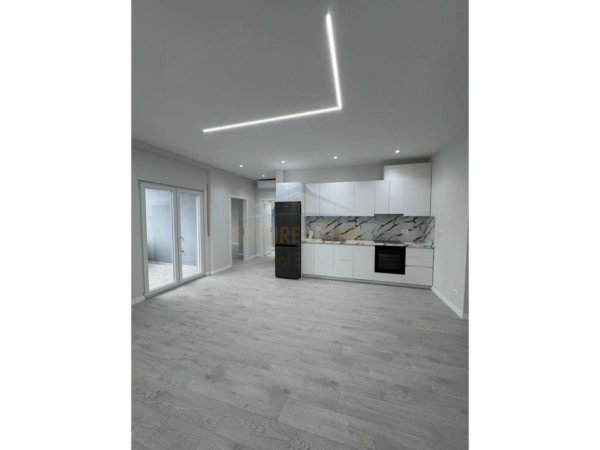 Tirane, jepet me qera apartament Kati 2, 90 m² 450 €