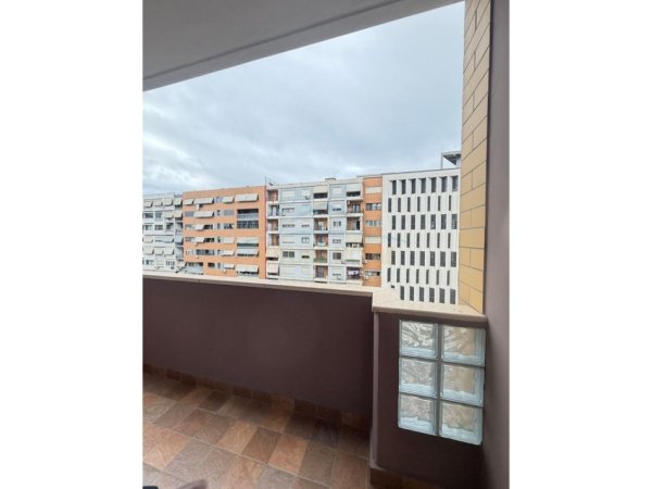 Tirane, jepet me qera apartament Kati 4, 87 m² 600 € 