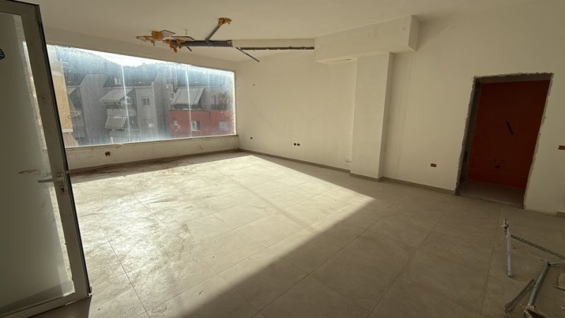 Tirane, shitet apartament 2+1 Kati 0, 80 m² 145.000 € (Hamdi Garunja)