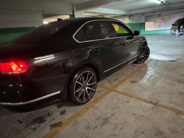 Tirane, shes makine Volkswagen Passat SEL Nafte, e zeze automatik Kondicioner 180.000 km 9.200 €