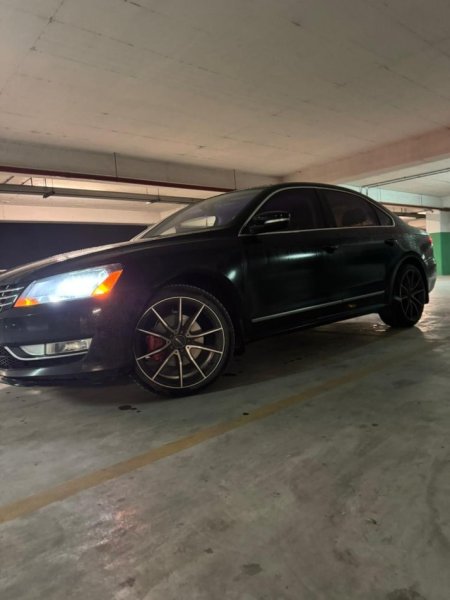 Tirane, shes makine Volkswagen Passat SEL Nafte, e zeze automatik Kondicioner 180.000 km 9.200 €
