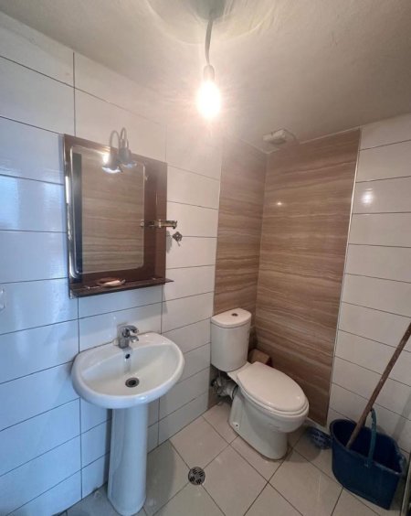 Tirane, jepet me qera ambjent biznesi Kati 0, 35 m² 400 € (Rrethi Astirit)