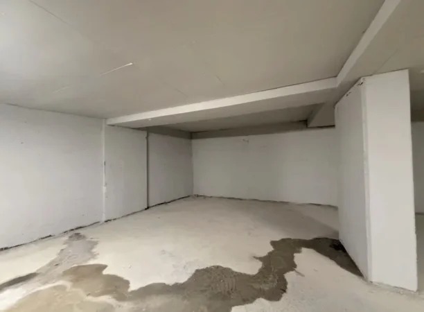 Tirane, shitet apartament 1+1+Ballkon , 60 m² 122.000 € (5 Maji)