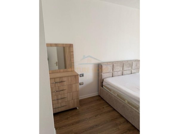 Tirane, jepet me qera apartament 1+1+Ballkon Kati 6, 74 m² 500 € (Astir)