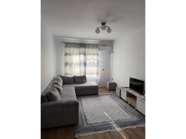 Tirane, jepet me qera apartament 1+1+Ballkon Kati 6, 74 m² 500 € (Astir)
