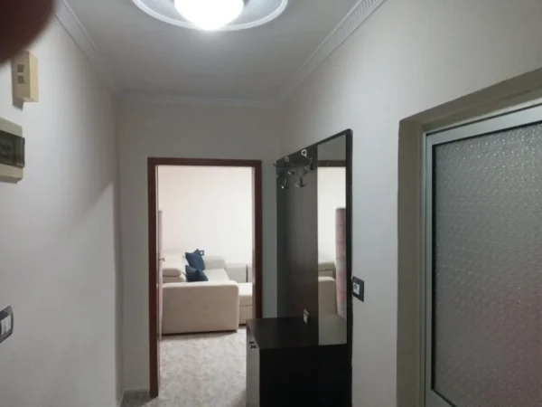 Tirane, jepet me qera apartament Kati 1, 72 m² 500 € 