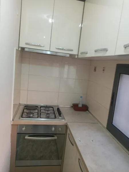 Tirane, jepet me qera apartament Kati 1, 72 m² 500 € 
