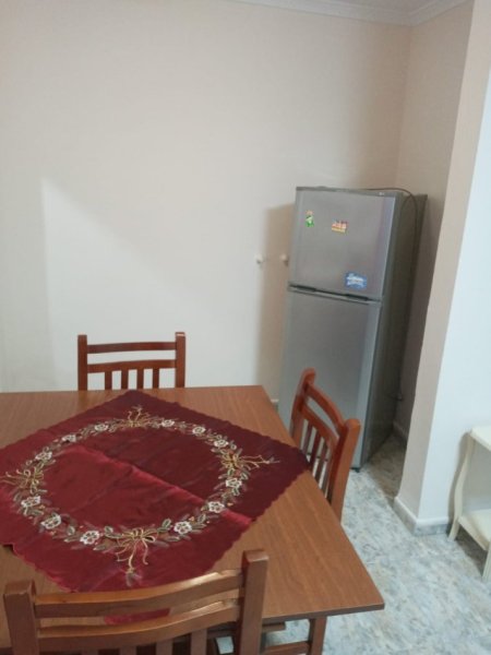 Tirane, jepet me qera apartament Kati 1, 72 m² 500 € 