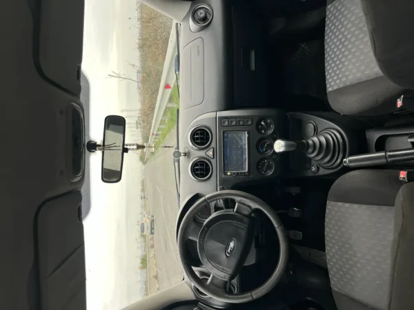 Shes makine Ford Fiesta Nafte, e zeze manuale Kondicioner 292.000 km 1.850 €