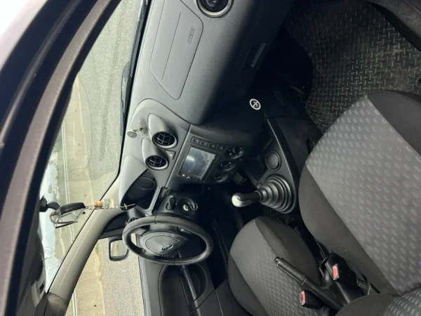 Shes makine Ford Fiesta Nafte, e zeze manuale Kondicioner 292.000 km 1.850 €