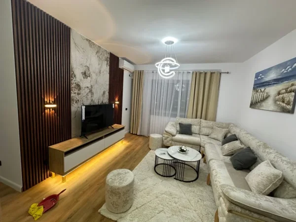 Tirane, shitet apartament 2+1+Ballkon Kati 9, 95 m² 155.000 € (Astir)