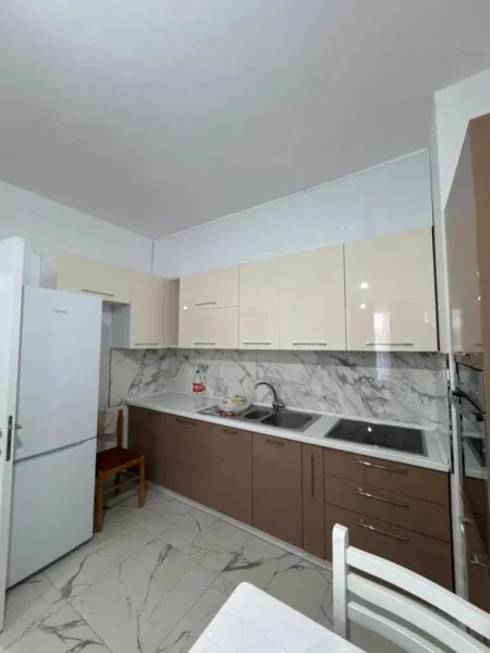 Apartament 2+1 Kati 3, 98 m² 500 € (Univers City)