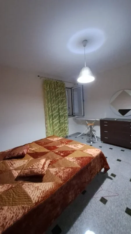 Tirane, shitet apartament 2+1+Ballkon Kati 4, 81 m² 165.000 € (Ish Stacioni i Fundit i Tirana e Re)