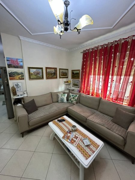Tirane, shitet apartament 2+1+Ballkon Kati 5, 85 m² 195.000 € (Zogu i Zi)