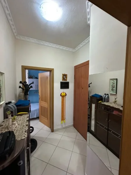Tirane, shitet apartament 2+1+Ballkon Kati 5, 85 m² 195.000 € (Zogu i Zi)