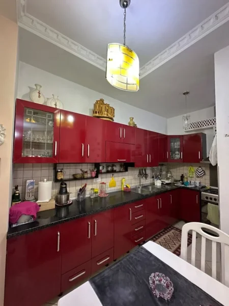 Tirane, shitet apartament 2+1+Ballkon Kati 5, 85 m² 195.000 € (Zogu i Zi)